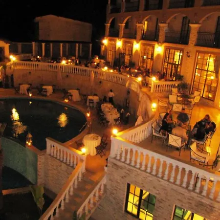 The Cliff منتجع 4*
