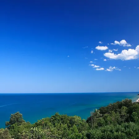 The Cliff 4*