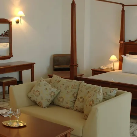 Resort The Cliff