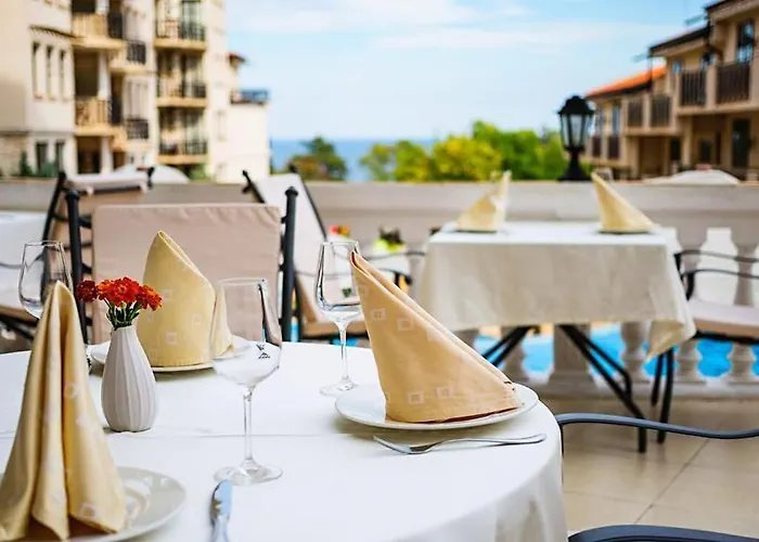 Курортный комплекс The Cliff 4*