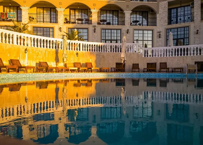 Курортный комплекс The Cliff