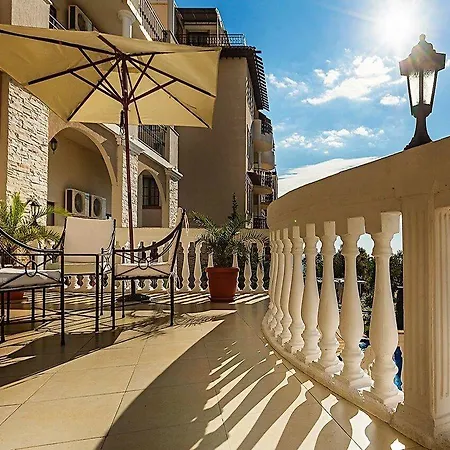 Курортный комплекс The Cliff