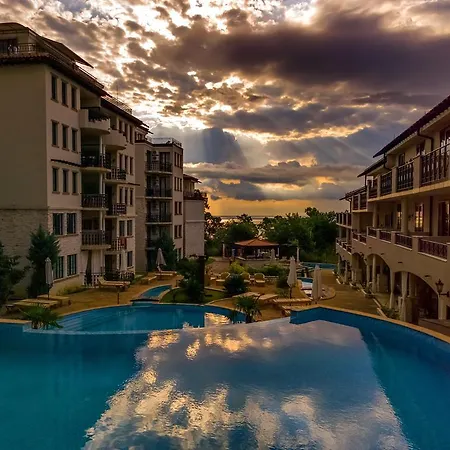 Курортный комплекс The Cliff