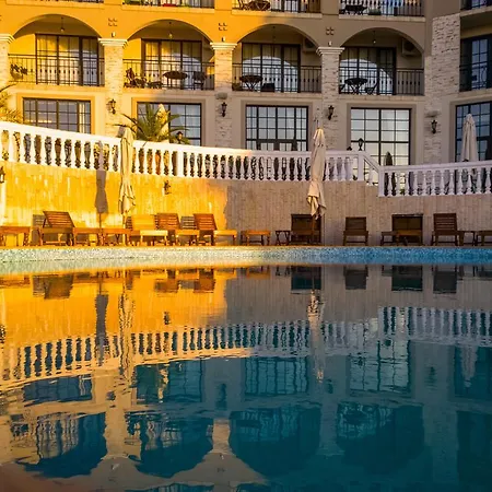 Курортный комплекс The Cliff